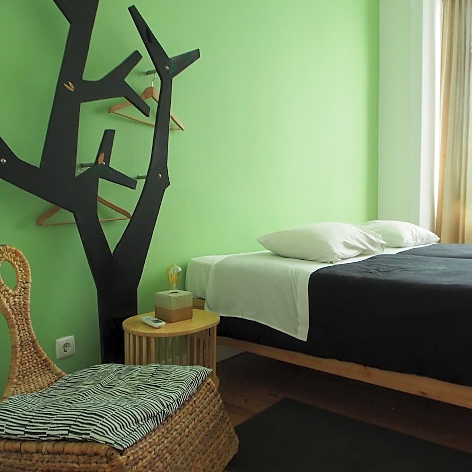 Living Lounge Hostel