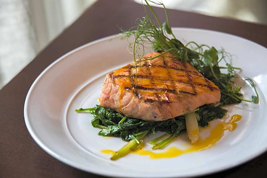 Renaissance by Marriott Cincinnati Downtown Hotel