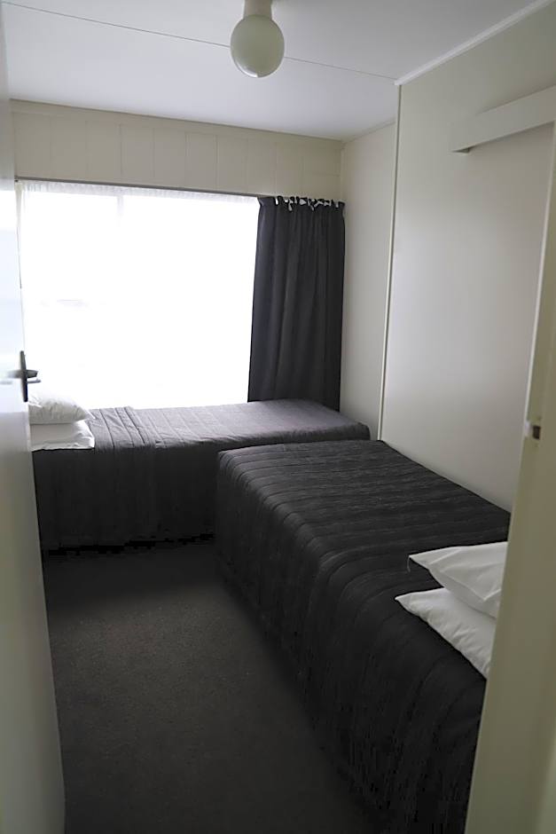 Sierra Beachfront Motel