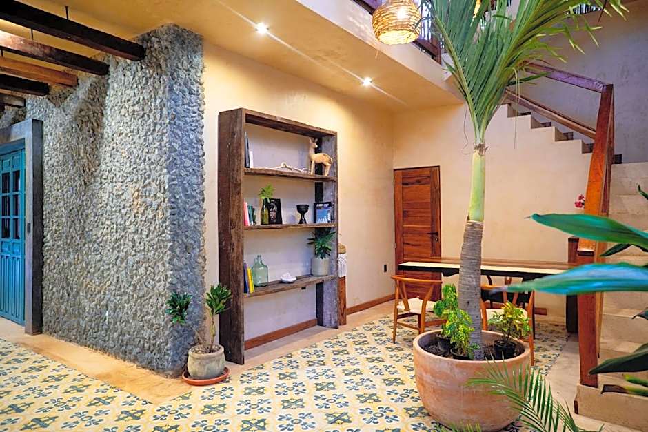 Mero Mero Hotel