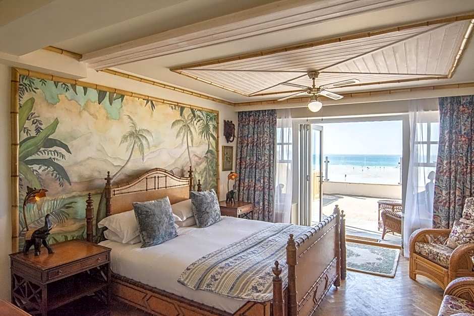 Tolcarne Beach Colonial Restaurant and Rooms