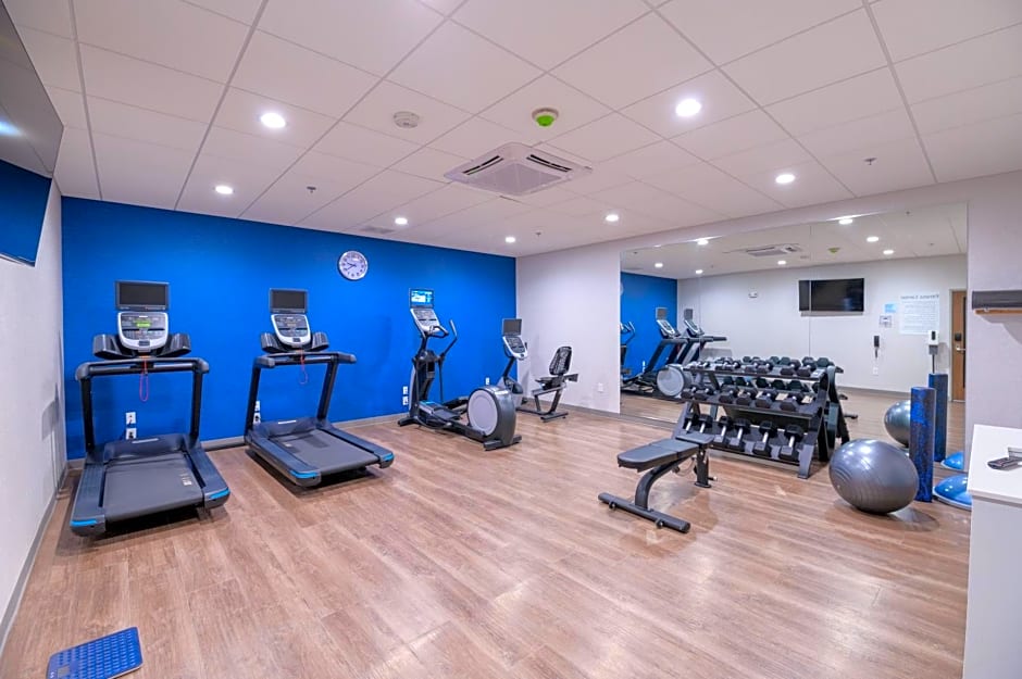 Holiday Inn Express & Suites Dayton East - Beavercreek by IHG