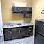 Deluxe Inn & Suites - Baytown