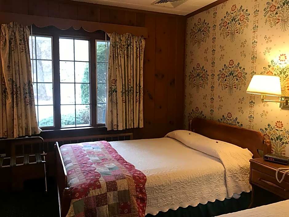 Photo 1 of 6 of 2 Double Beds