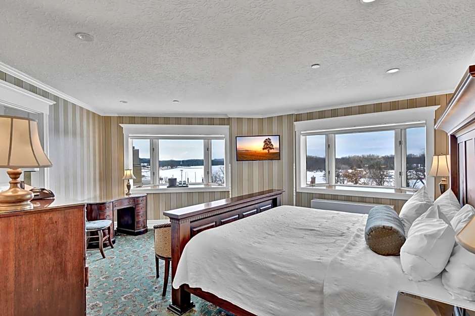 St James Hotel