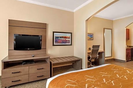 Suite with Two Queen Beds - Accessible/Non-Smoking