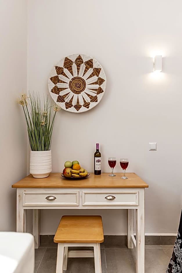 Porto Dema Luxury Suites