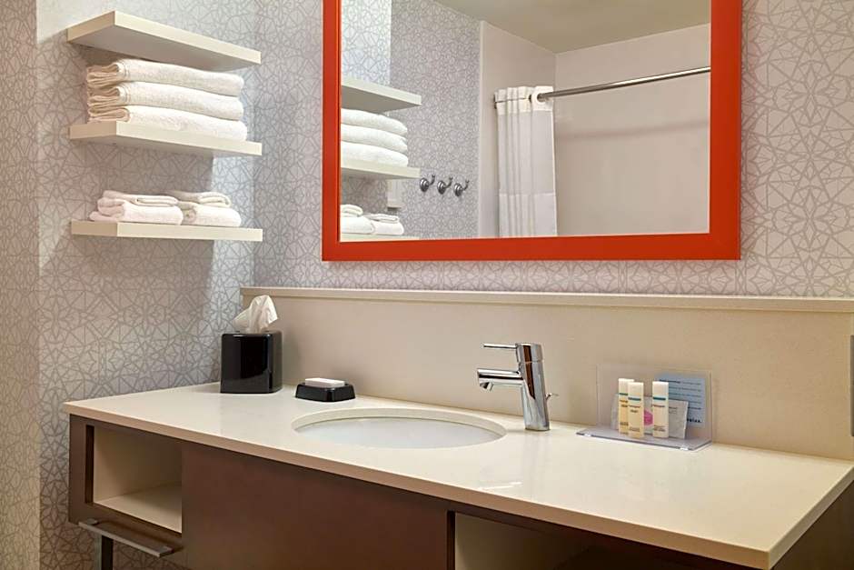 Hampton Inn By Hilton And Suites Smithfield