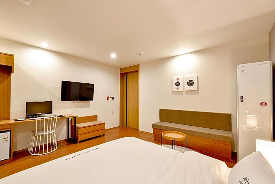 Blanc Business Hotel