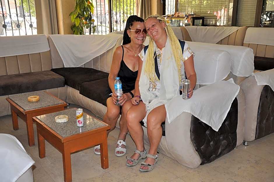 Shady Hotel Luxor