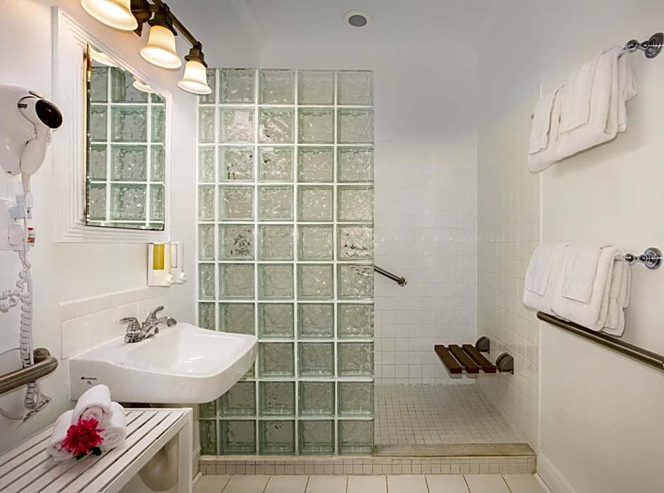 Southernmost Inn Adult Exclusive