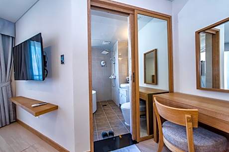 Deluxe Double or Twin Room with Ocean View