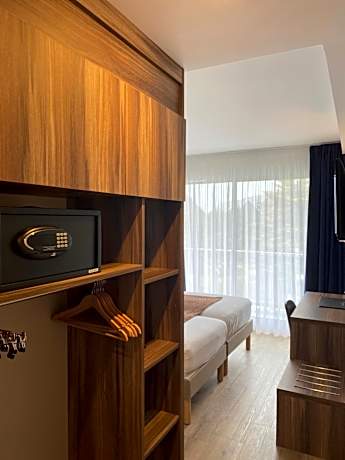 Elegance Twin Room with Garden View