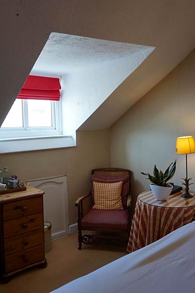 Bishopsgate House Hotel