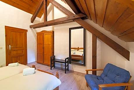 Twin Room with Shared Bathroom