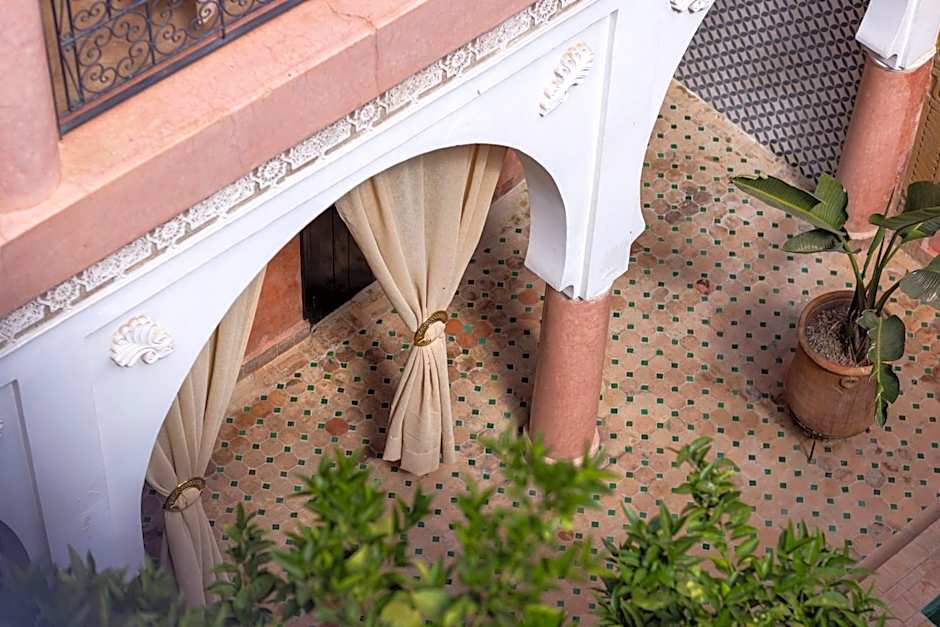 Riad Davina
