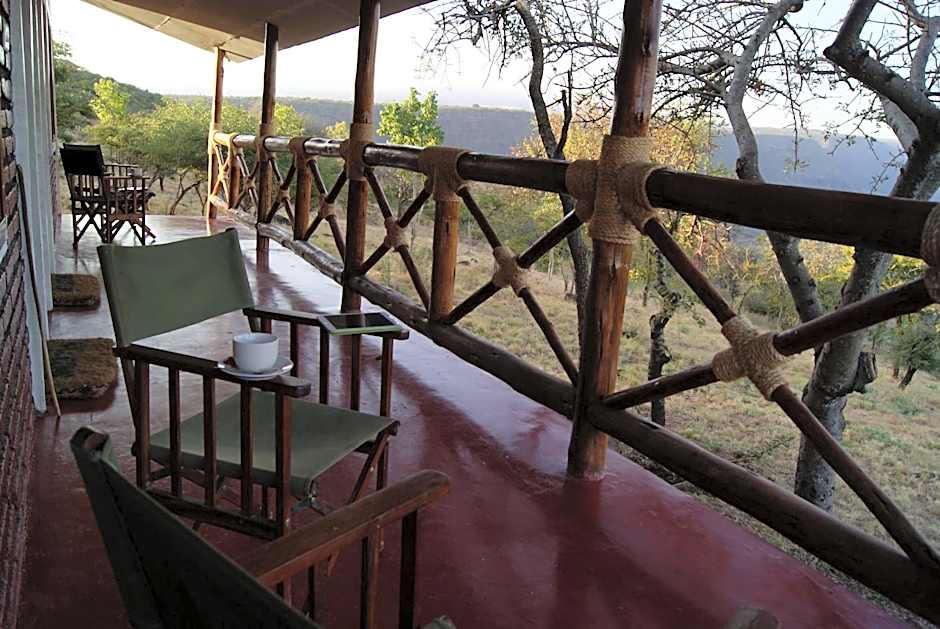African Sunrise Lodge and Campsite