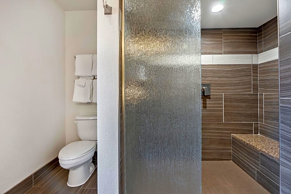 Cherry Tree Inn & Suites