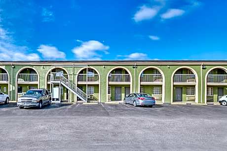 OYO Hotel Channelview I-10