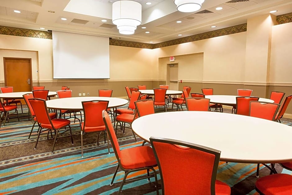 Drury Inn & Suites Dayton North