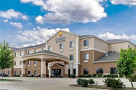 Comfort Inn & Suites Lawrence
