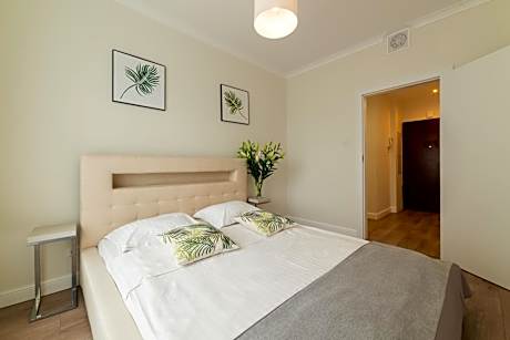 Deluxe Two-Bedroom Apartment