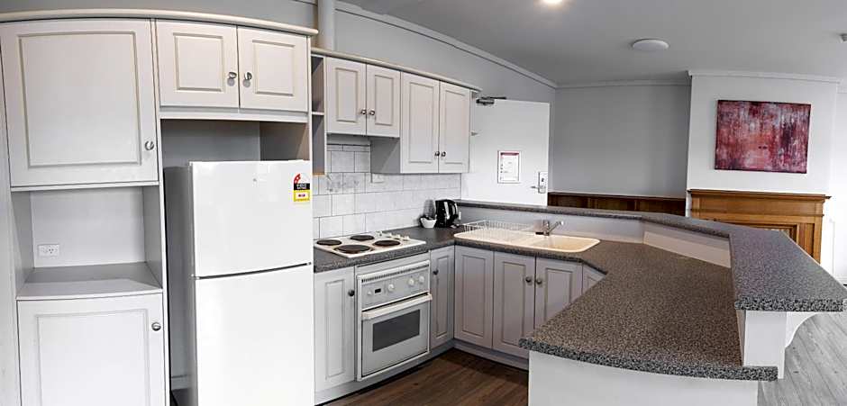 Nightcap at Rose & Crown Hotel