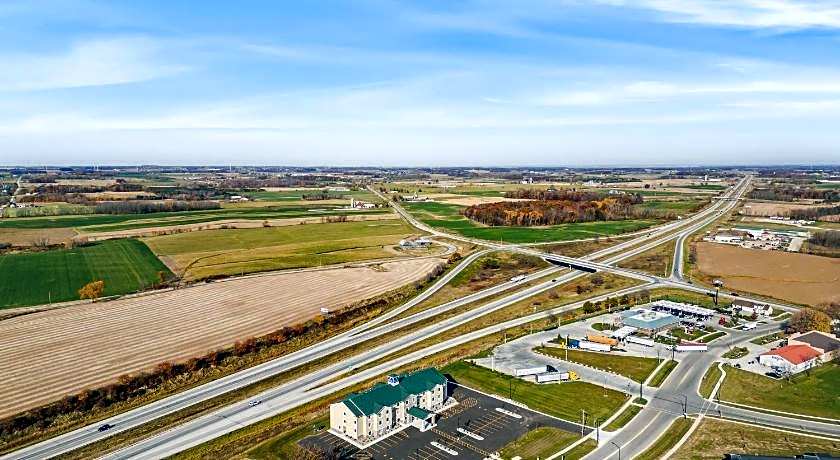 Cobblestone Hotel & Suites - Denmark