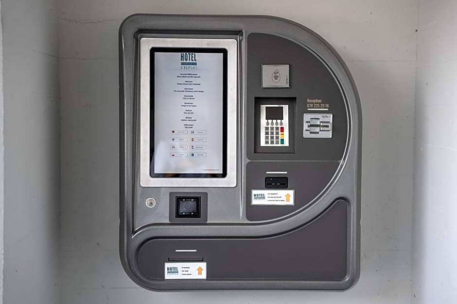 Hotel B&B Stossplatz anytime and easy self Check-in