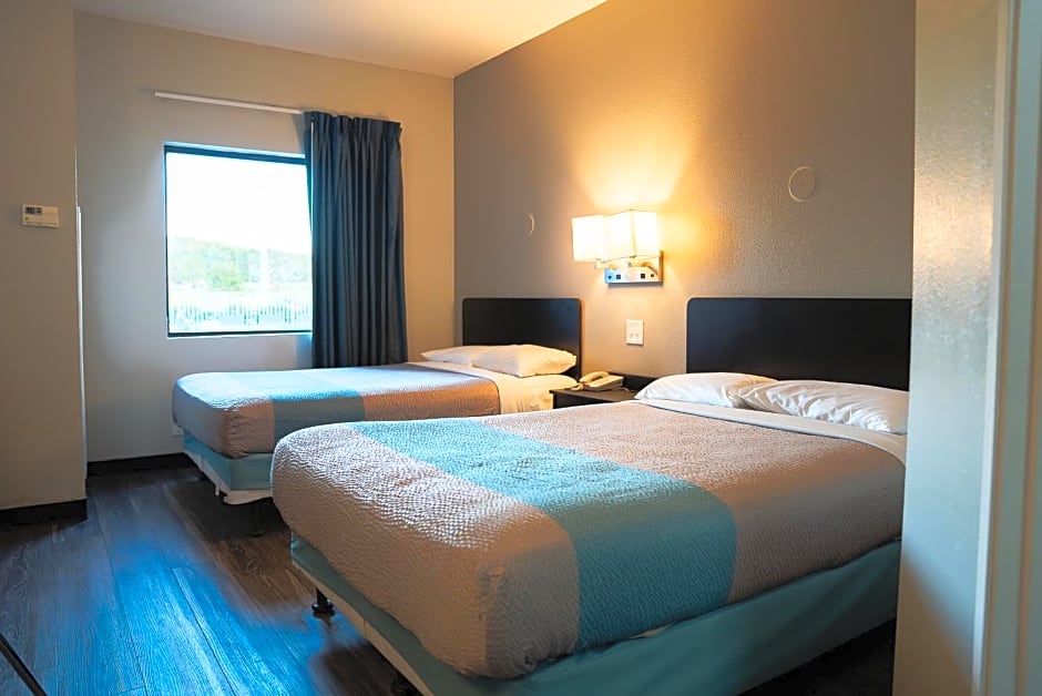 Motel 6-Caseyville, IL - Caseyville Il