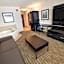 Holiday Inn Express Hotel & Suites Grand Forks By IHG