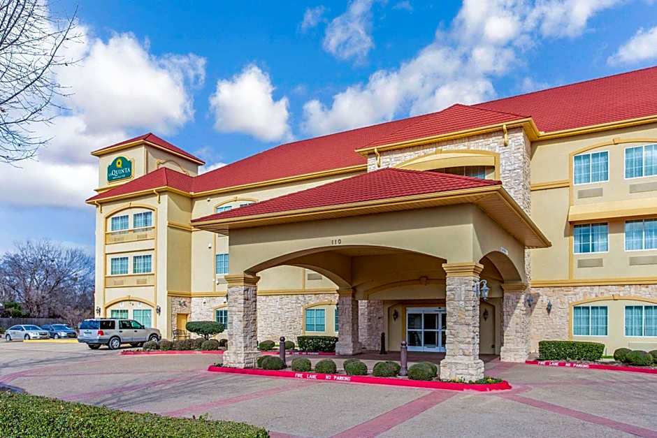La Quinta Inn & Suites by Wyndham Ennis