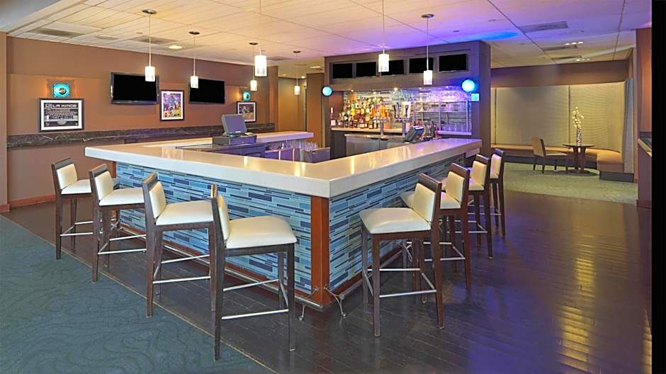 Ontario Airport Hotel & Conference Center