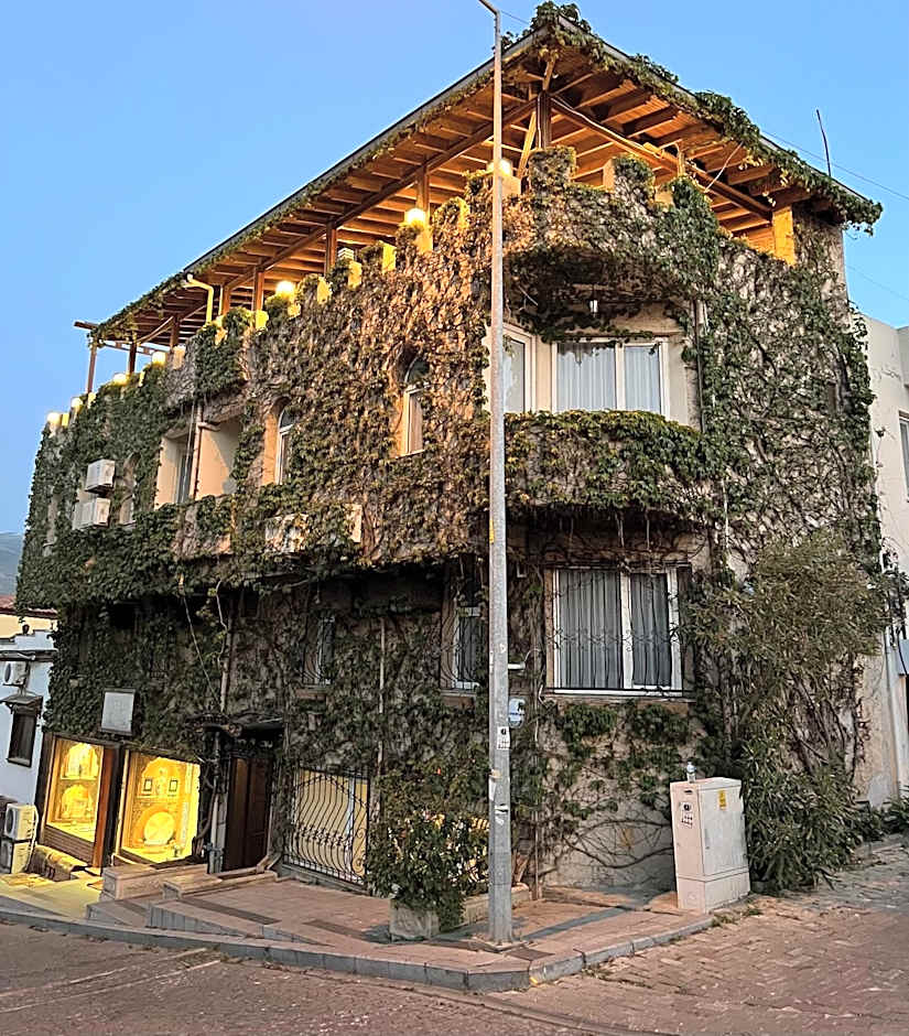 Bella Hotel