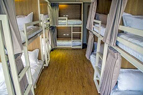 Bed in 10-Bed Mixed Dormitory Room