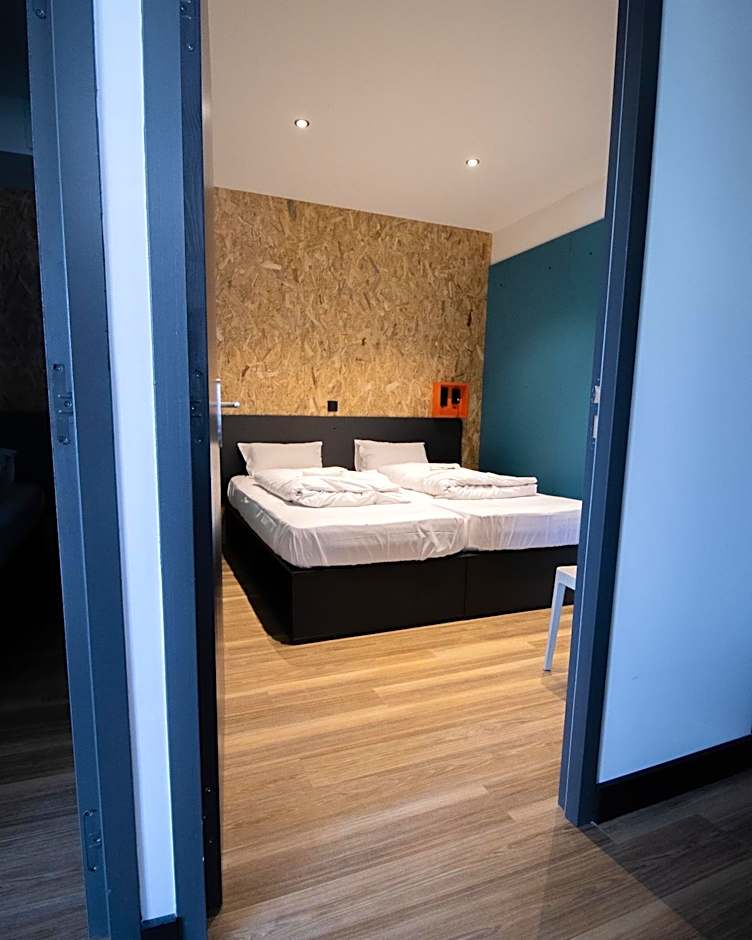 Photo 1 of 5 of Suite