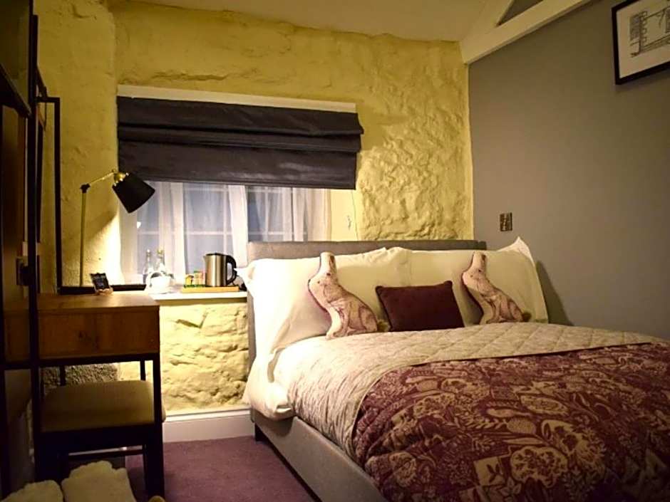 Photo 1 of 1 of Small Single Room