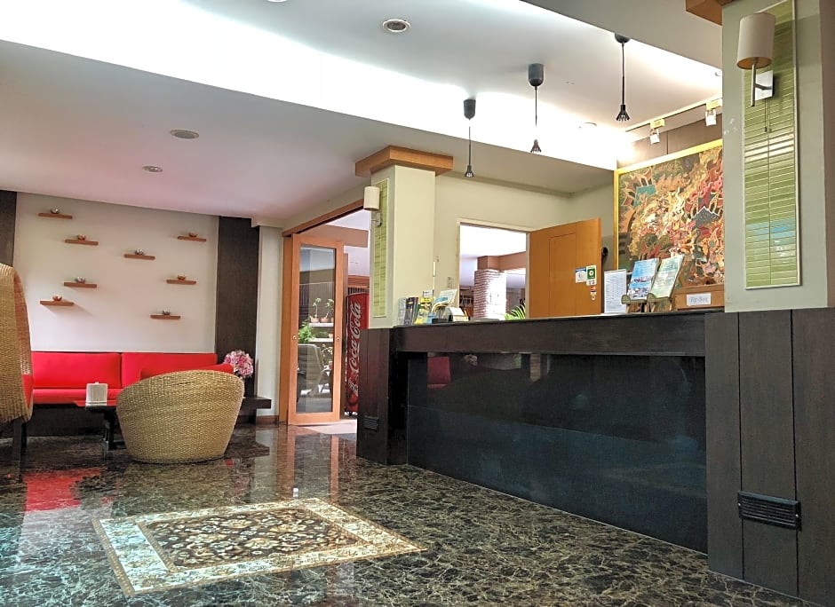 Hua Hin White Sand Hotel