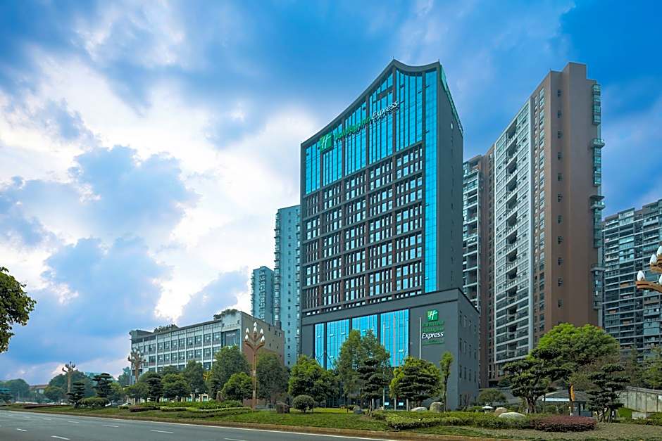 Holiday Inn Express Leshan City Square By IHG