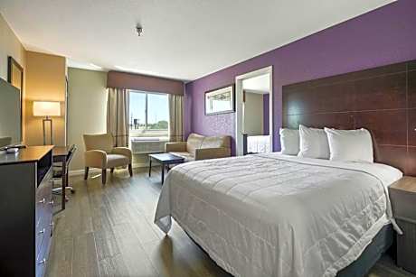 Family Suite - Non-Smoking