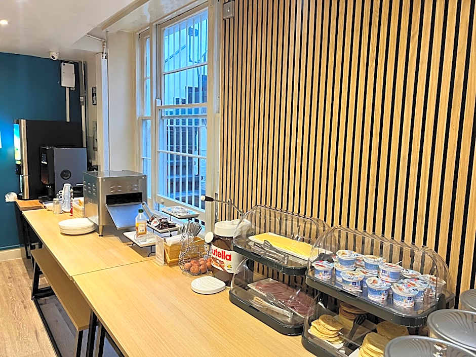 Smart Hyde Park Inn Hostel