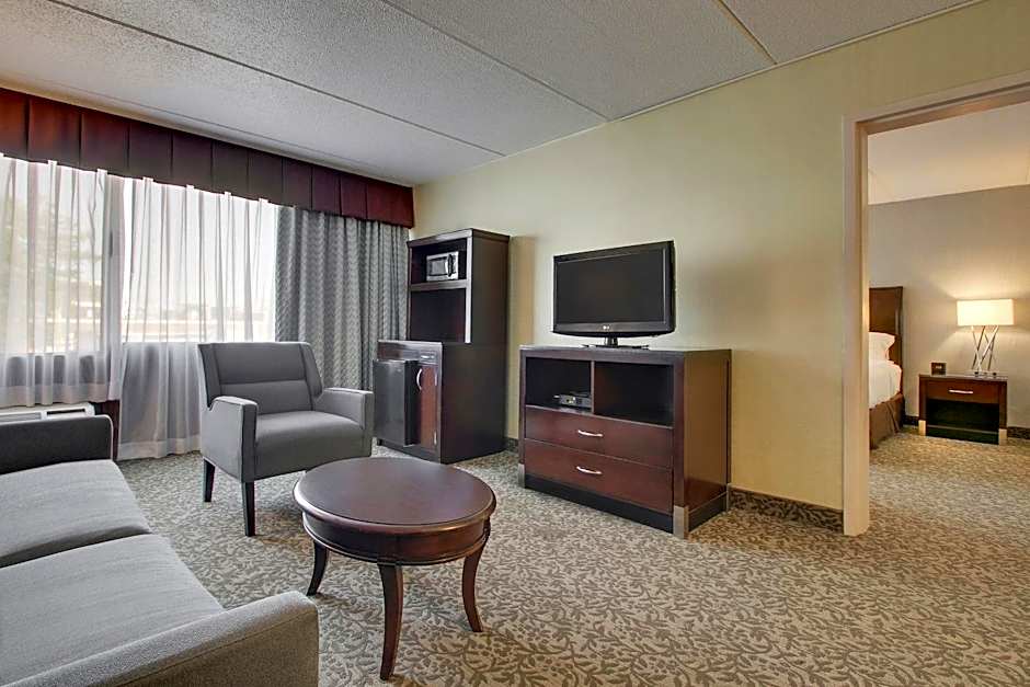 Holiday Inn Westbury-Long Island By IHG