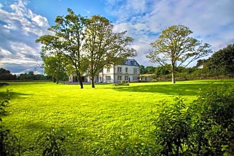 Bailey's Court, Guest Accommodation