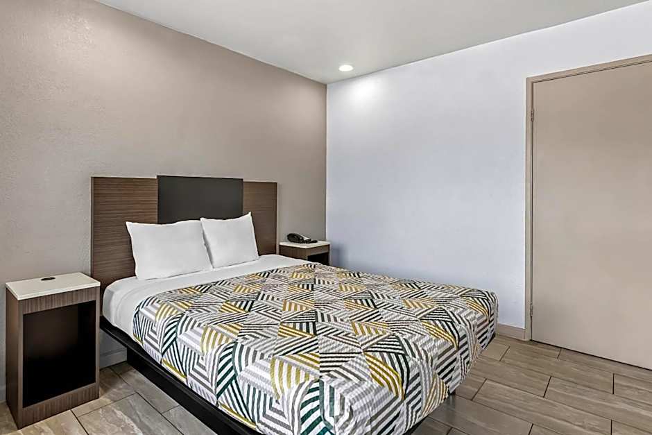 Motel 6-Murfreesboro, TN