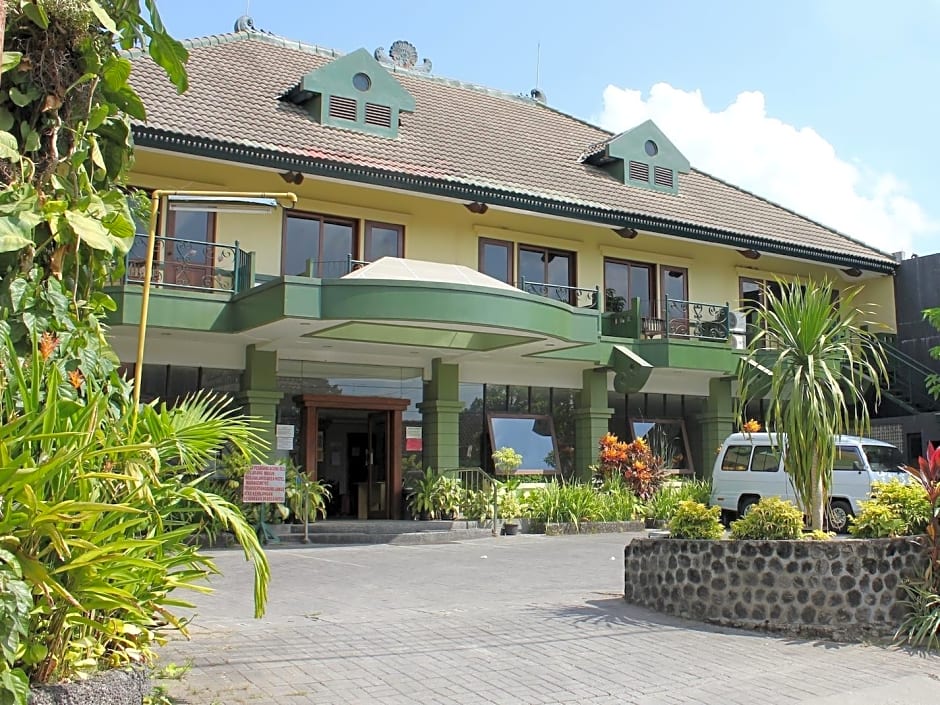 Hotel Winotosastro Garden