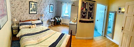 Double Room with Private Bathroom