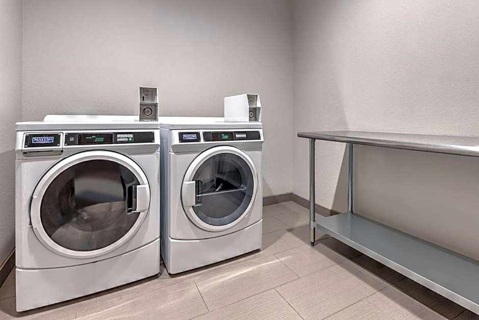 Holiday Inn Express & Suites Moore By IHG