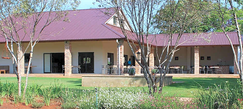 Esther's Country Lodge
