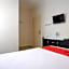 RedDoorz near Millenium Waterpark Palu