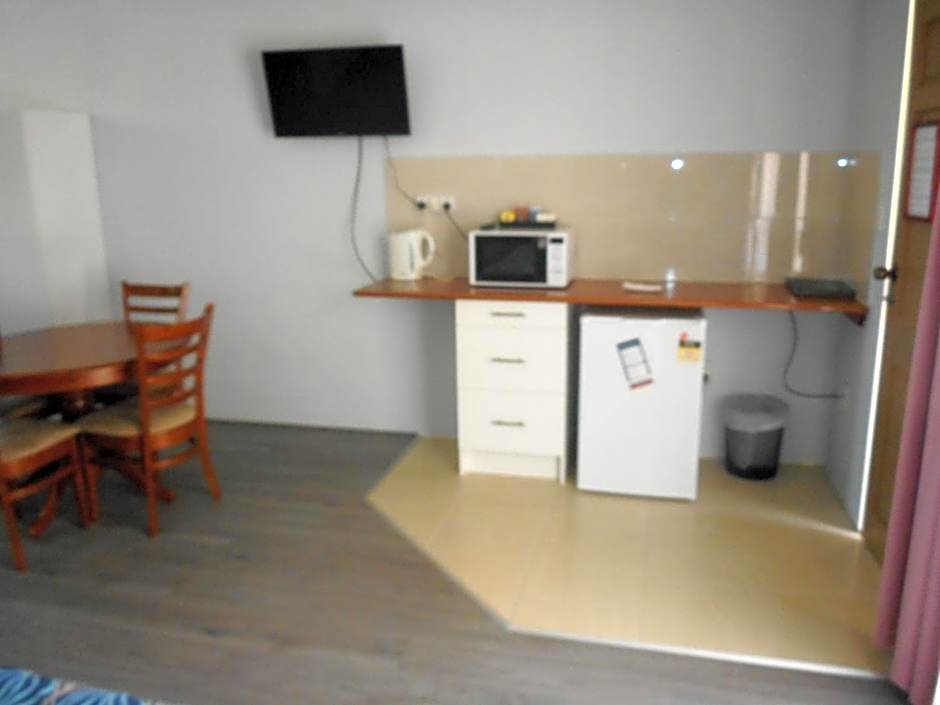 Acacia Rose Motor Inn